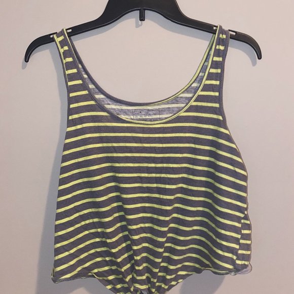 Medium striped tank top with knot on bottom - Picture 1 of 2